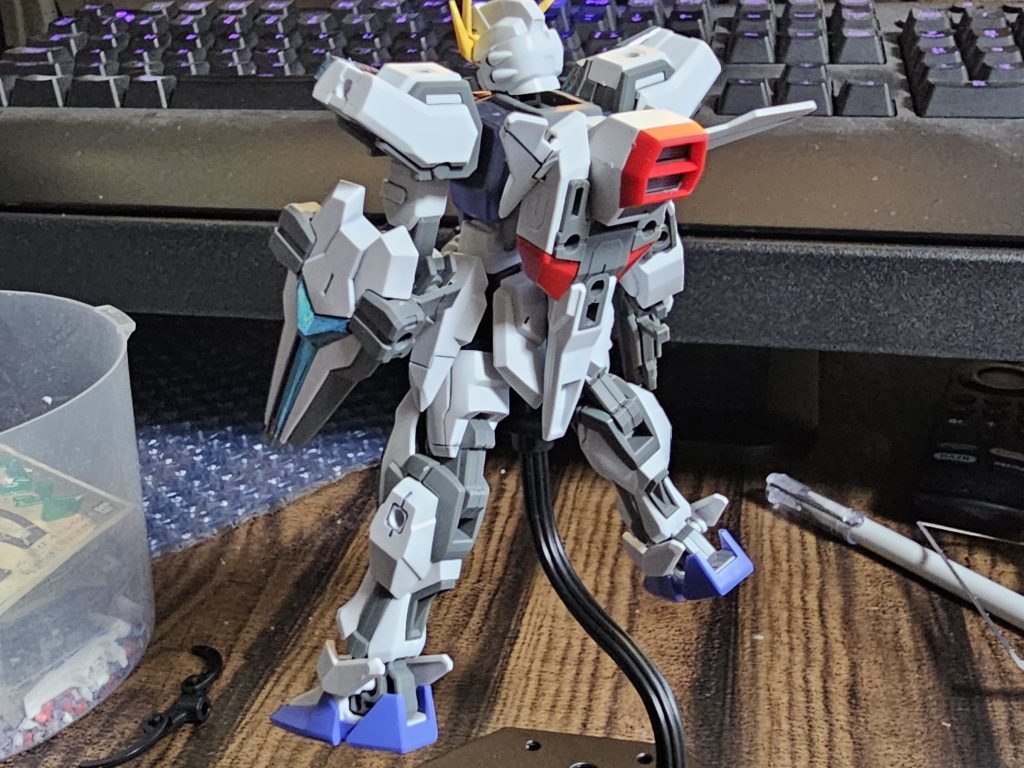 あまり目立ちませんがブースターもなかなかカッコイイです。