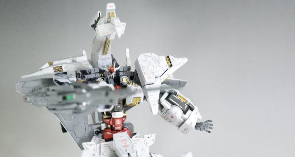 ライフル武器はエクシアを参考にライフルモードとサーベルモードに切り替え可能です