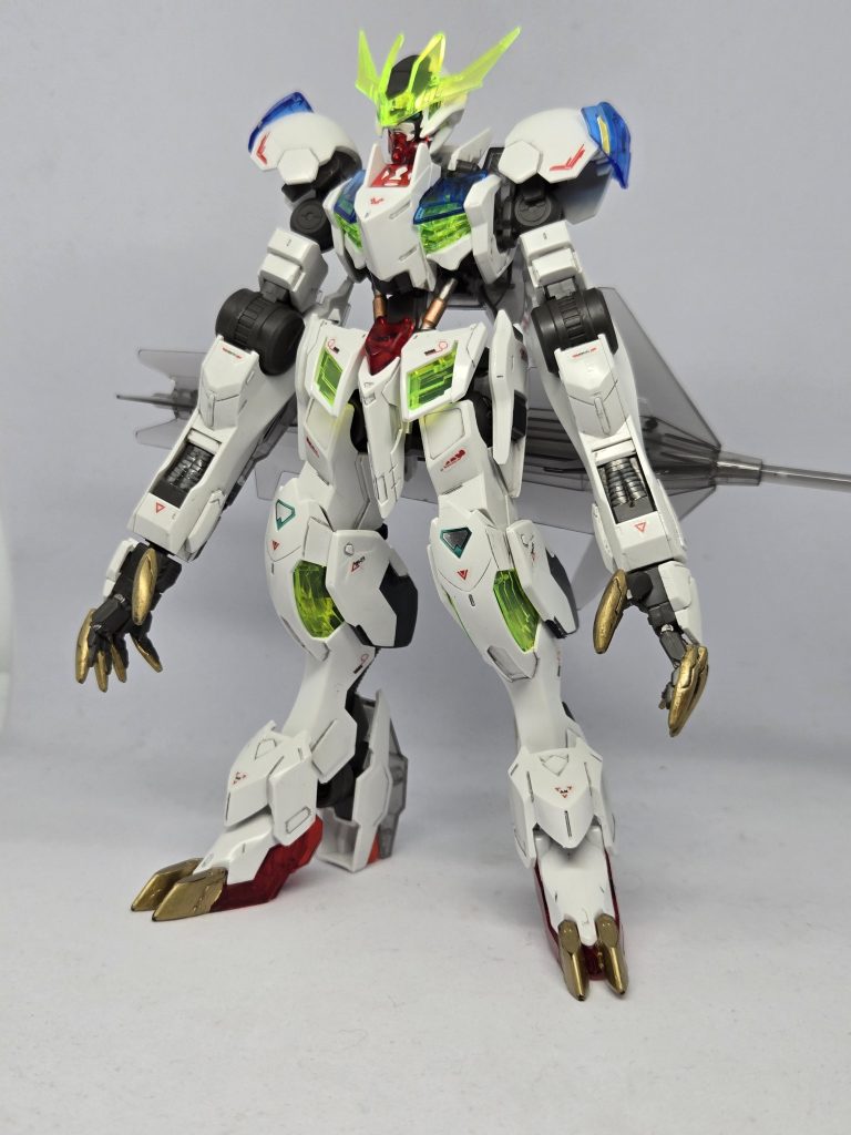 フレーム部や爪、爪先等を百均マーカーで塗装シール貼り苦手なんですよね(((^_^;)