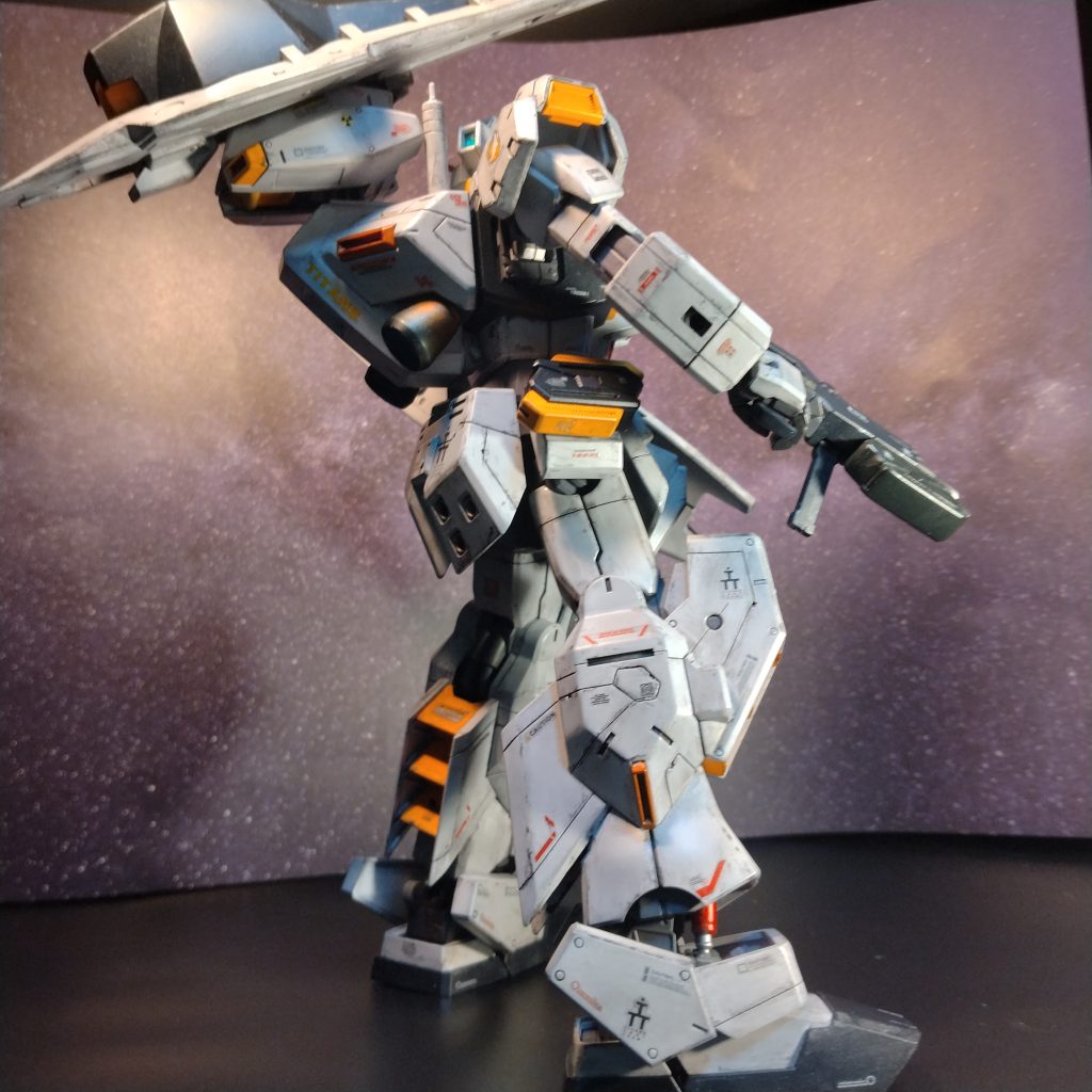 まぁ何処の説明にも書いてありましたが!キット内容はほとんどガンダムマーク2でした!なのでマーク2の余剰パーツが沢山余りました!(笑)