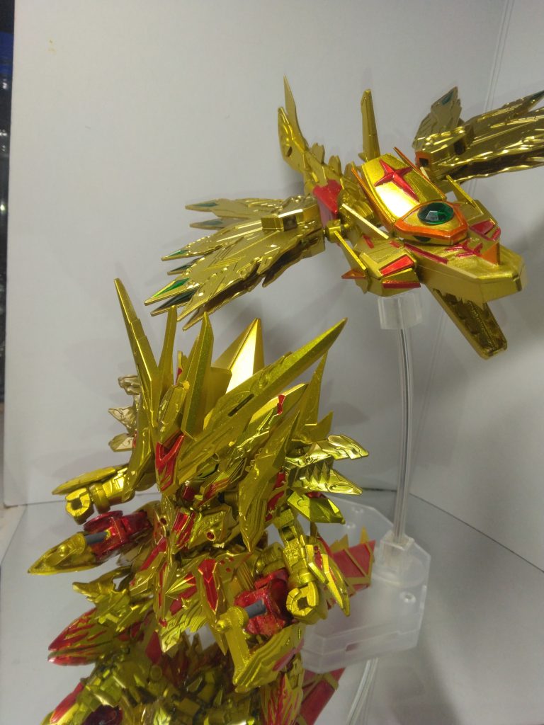 騎士スペリオルストライクガンダムとフリーダムドラゴン