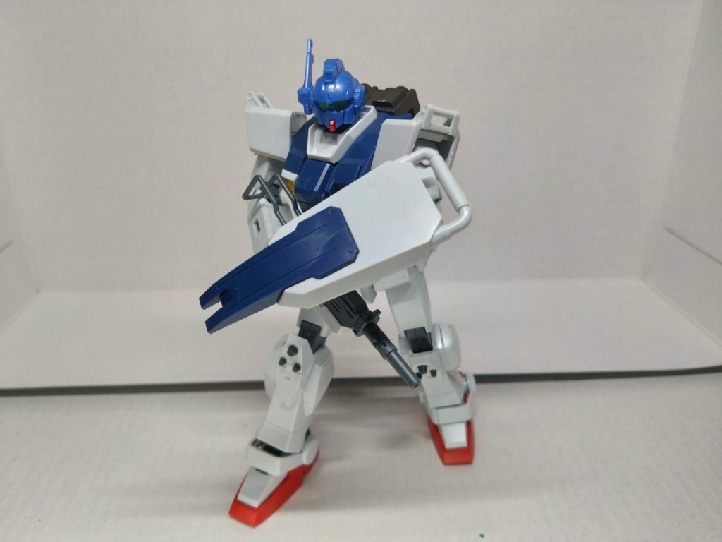 もともとBD1の肉体のベースは陸戦型ガンダムだったので、頭部を移し替えた当初はこんなふうになっていたのかなと撮影中思いました