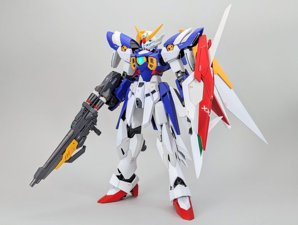 ウィング直撃世代の私はやっぱりこの配色がシックリくるんですよね(gundam-kao6)