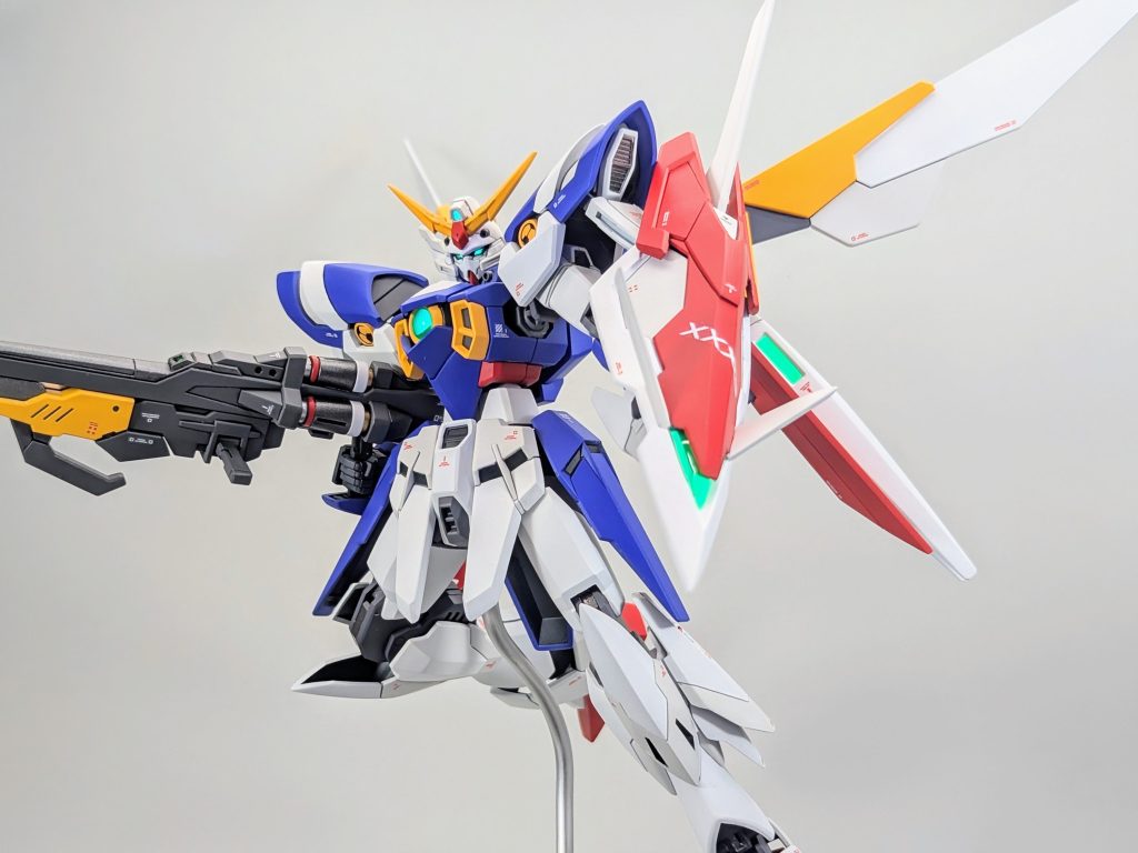 やっぱウィングガンダムは翼を広げると凄くカッコイイ(gundam-kao3)