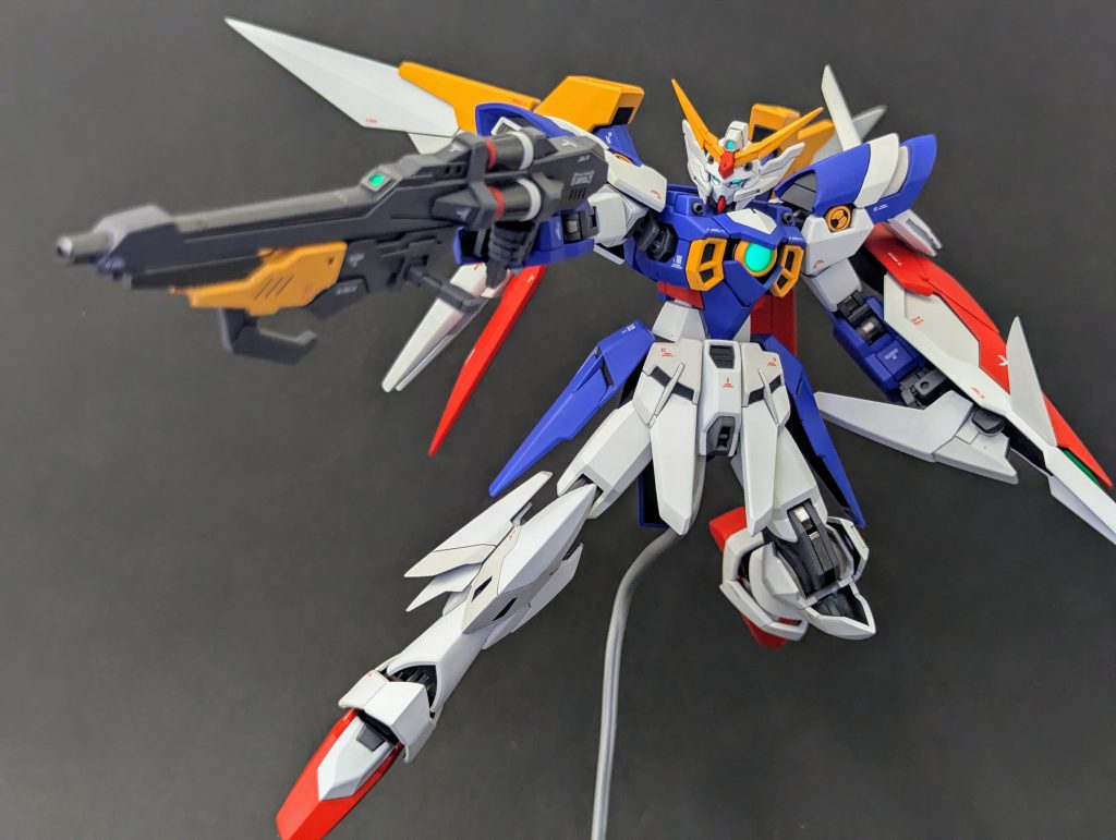 バスターライフルは結構塗り分け、下部を黄色くする事で、TV版をオマージュ