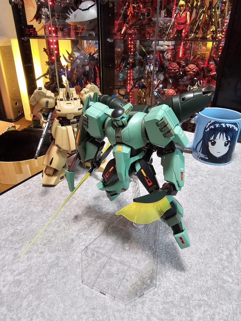 THE-Oと並べた時に違和感が出ないようにデカールは控えめにしました。あまり見えないかも知れませんが、一応、動力パイプの色も揃えてますw