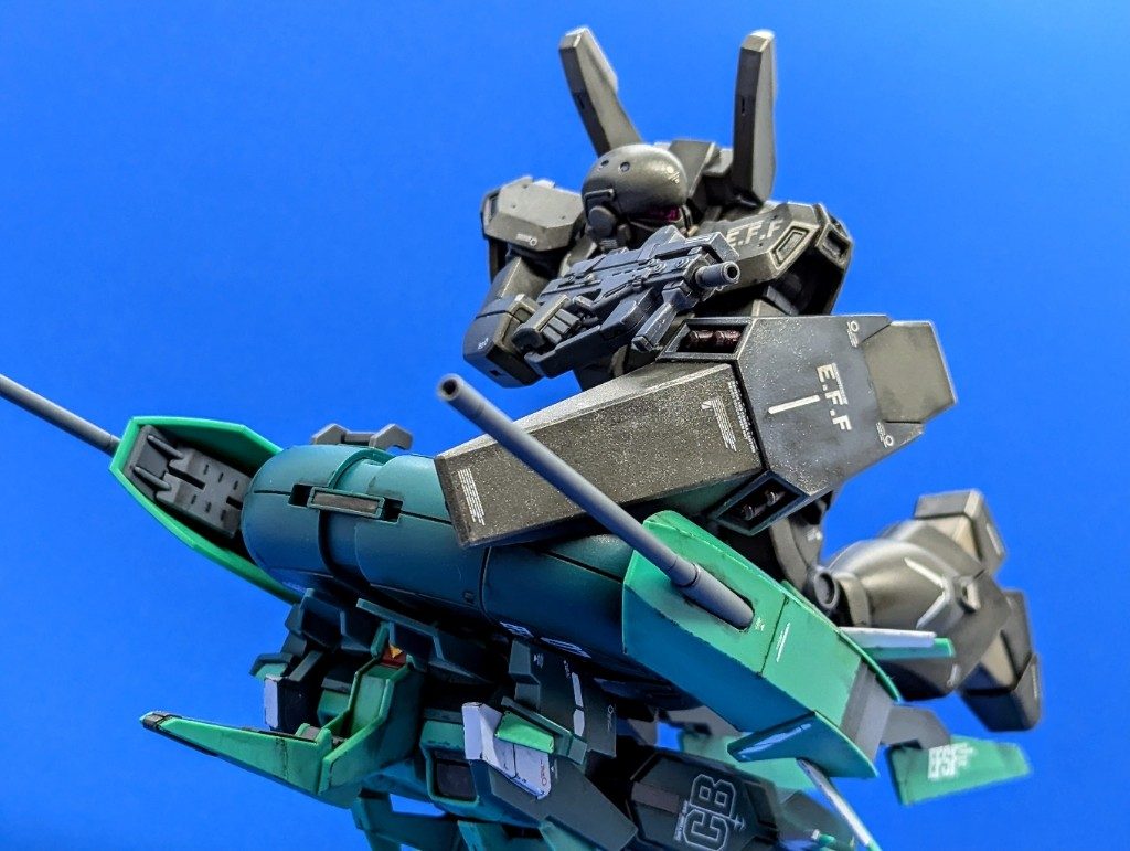 ジェガンも載せてみましたが、コレはコレで絵になるのではないでしょうか(*>_<*)ノ