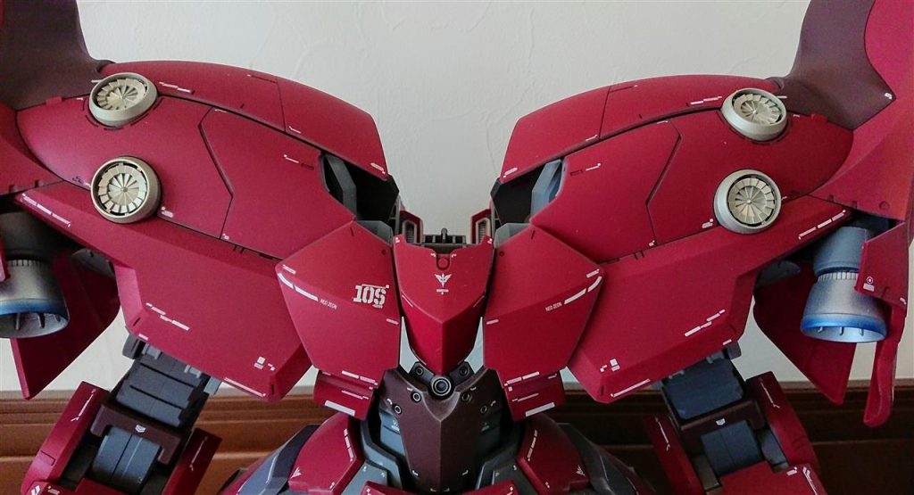 MGシナンジュ用のステッカーを貼り貼り!それでも小さすぎるわぁ(笑)