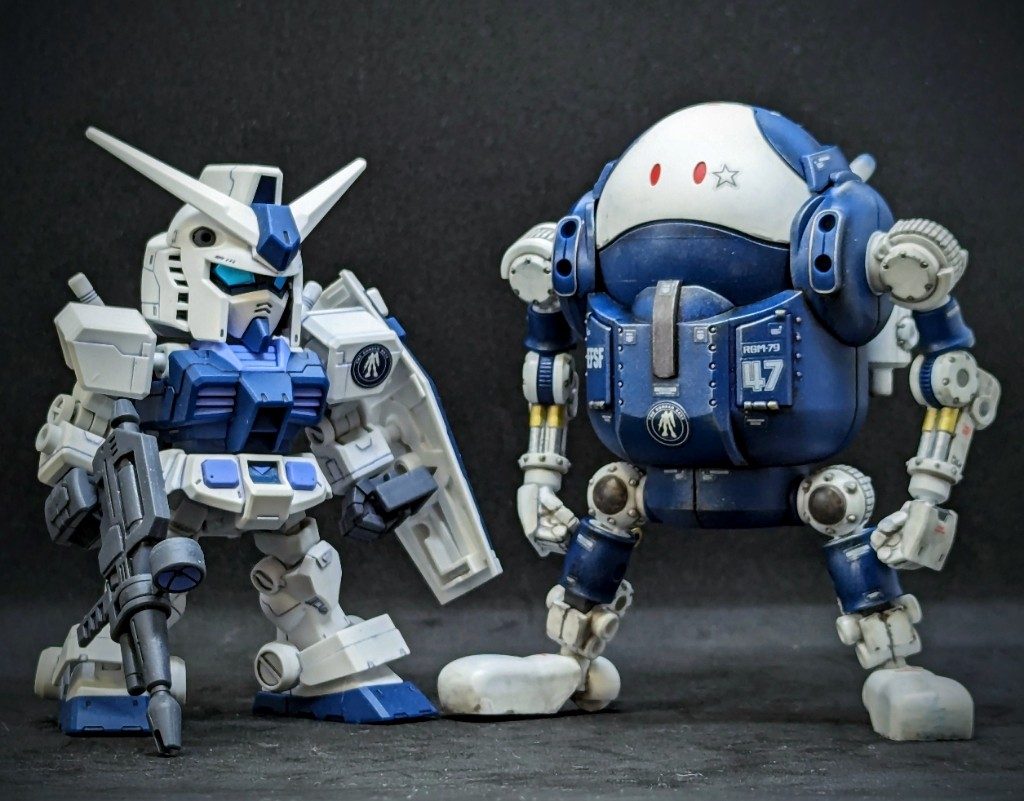 以前投稿したモビルハロとSDCSガンダムも、その時に同時購入したものです!!ガンダムベース限定カラー…揃えたい私♬ 最後までご覧頂き有り難うございます。また投稿した際は見て頂けると幸いですm(_ _)m