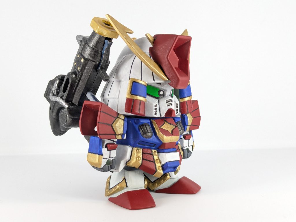 できるだけ箱絵に忠実に配色しています。やはりボディの塗り分けが困難でした。アクリジョンなので奥からというより、薄い色から順に塗っています。今回から赤色はシタデルのメフィストン・レッドの上からコントラストのバアル・レッドを重ねて明るさを出すことにしました。