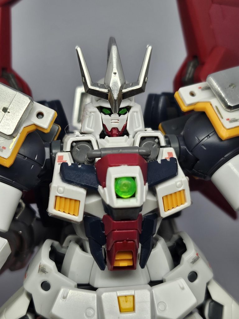 顔が拘りポイントなんですが。。。何かしっくりくる様な、来ない様な。。。コレ、ちゃんと外せてリーオーヘッド出せます!