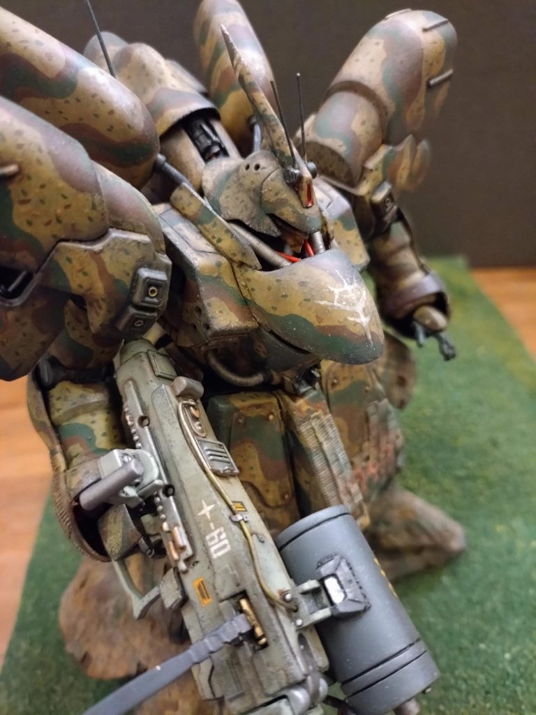 (ところでサザビーって?)映画鑑賞する…(あ、頭に人が乗るのっ!?)素に驚く…