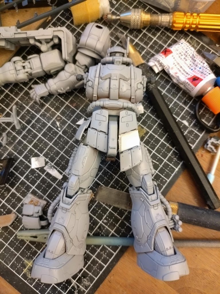 (もっとムチムチにしたいな…)そう思ってもここからムチムチにするスキルは皆無…(じゃ簡単にスカート丈をミドル丈に変更しょ!)