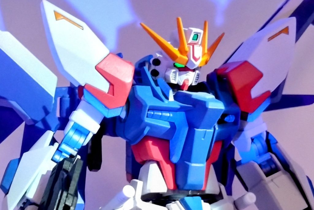 塗装にもこだわりました。蛍光クリアーをフレーム部分に吹き、RGシステムを再現できるようにしてます。これやりたかったんですよね。かなり塗り分けが多く大変でしたが、頑張って塗り分けしてます…。