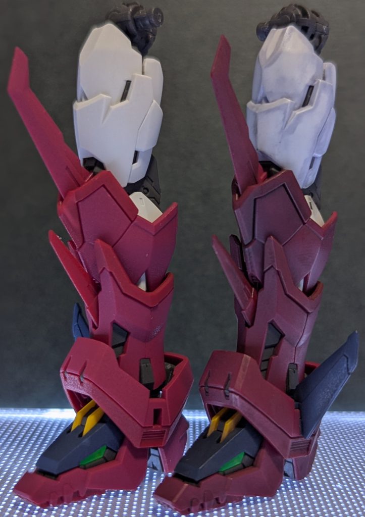 左:つや消しのみ右:つや消し＋リアルタッチマーカー