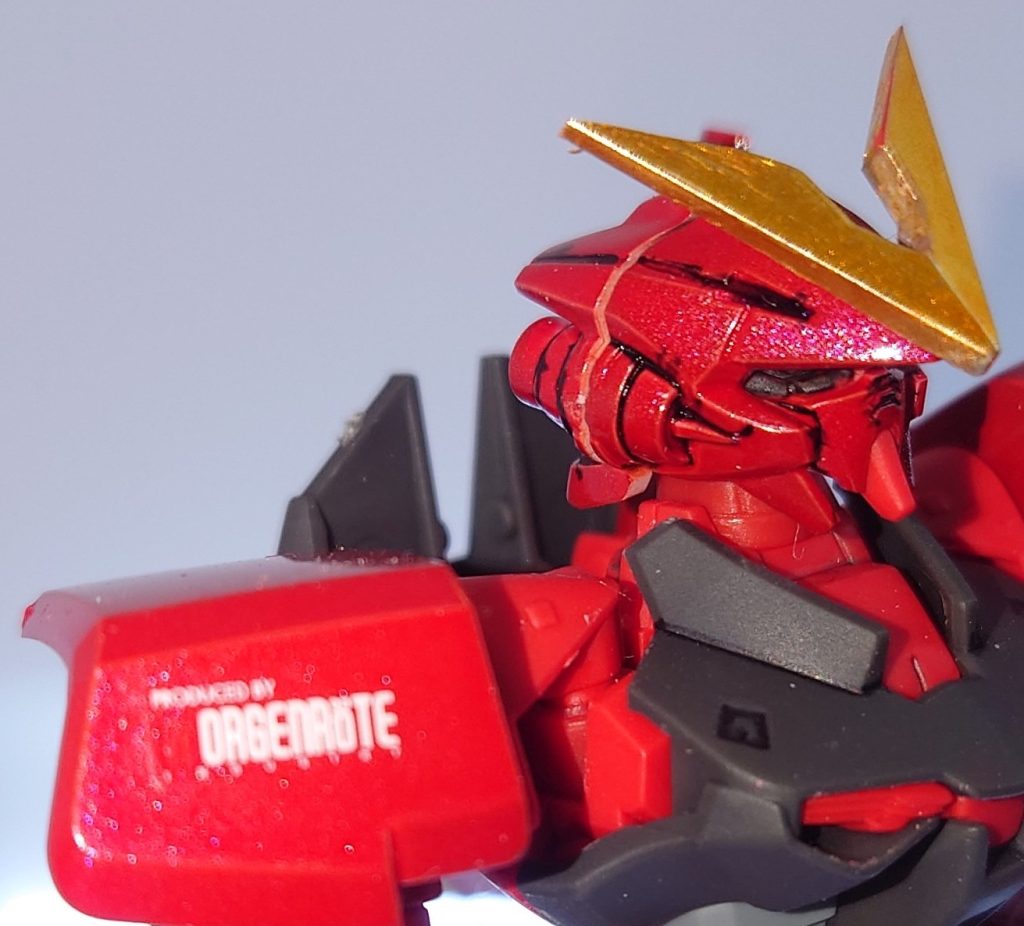 額のブレードアンテナはもっと鋭くすべきでしたね