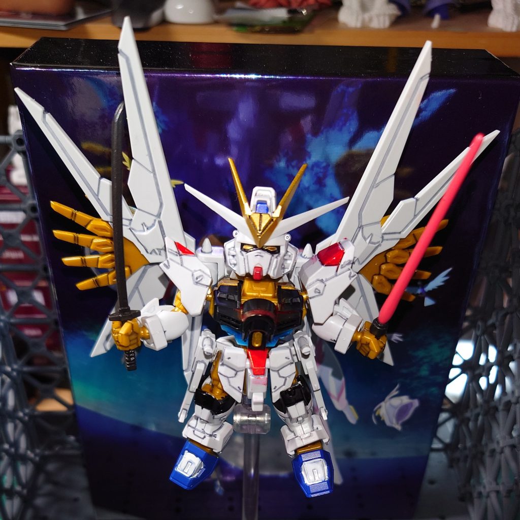 この画像を元にAIデジラマメーカーで生成 確かにクリアな台座は消えますね 日々、進歩しているんですね