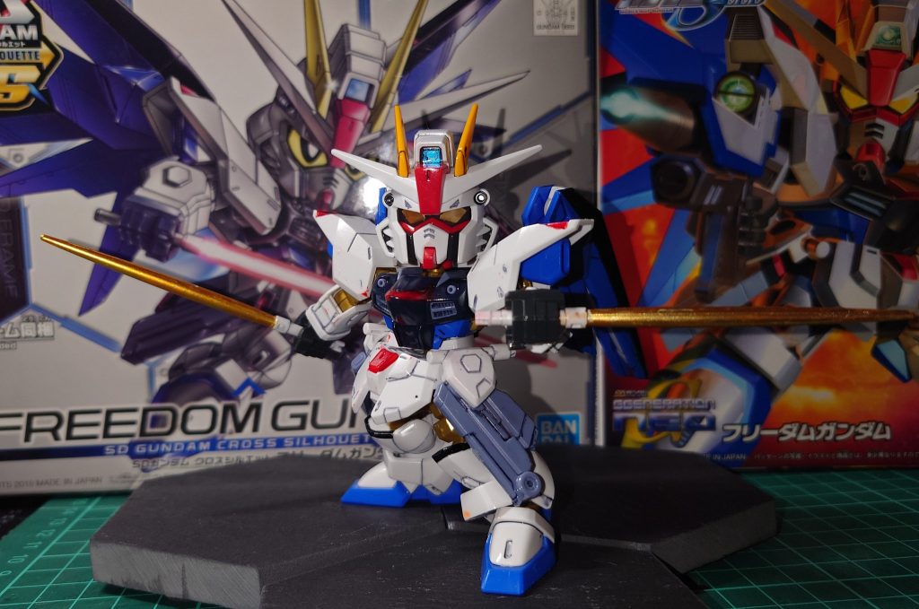 劇中の二刀流!スミ入れ・部分塗装して、光沢トップコートかけてます