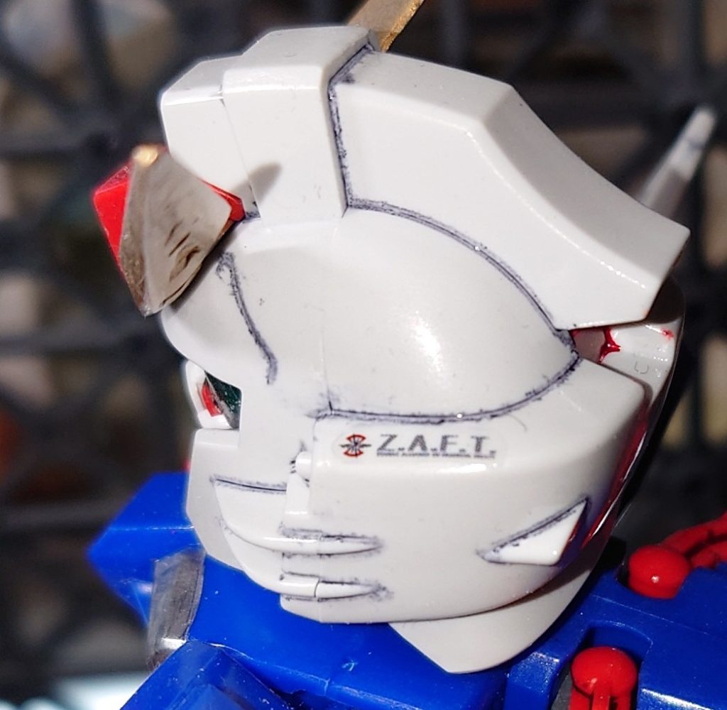 HGCEデスティニー作る際は、貼る場所をもう少し研究したいですね