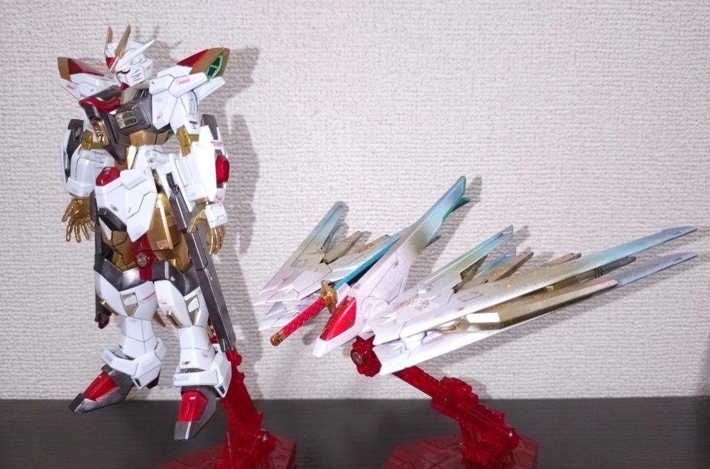 先に完成したプラウドディフェンダーと