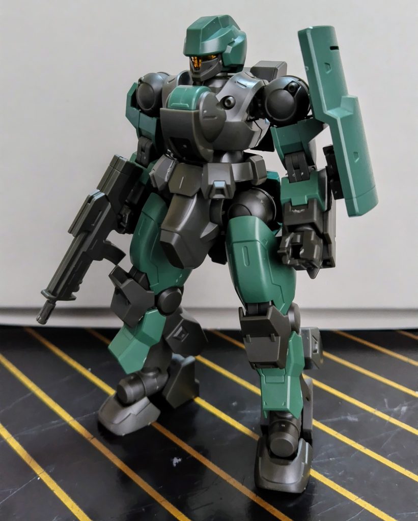 先ずは素体のデスルターくん。ココから装備によって変わるようです