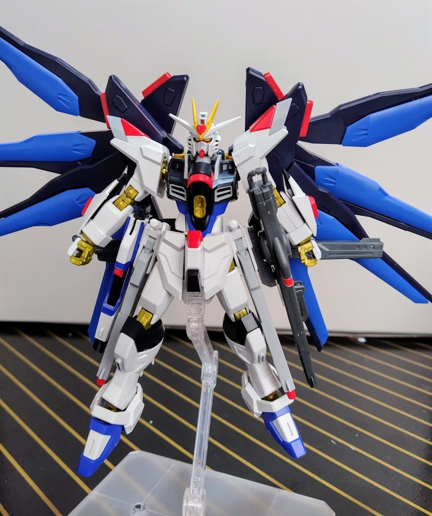 マイティーストライクフリーダムなどに試製35式電磁砲を装備させる接続パーツ付きです