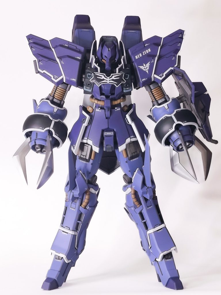 首、腰と手?の延長。肩パーツの位置を上に移動。腕の裏に付けるシールドを、横に来るように変更腕の細いパイプは切り取り、プラ棒で作り直して塗り分け胸等エングレービングは全て彫り直しして、ラッカーで塗り分け