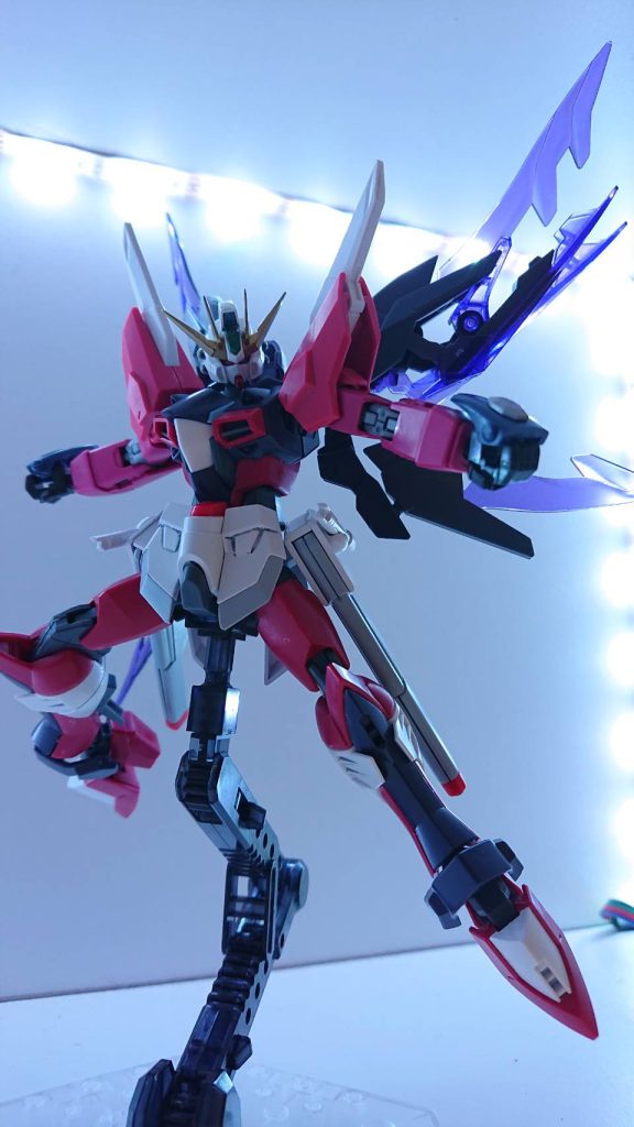 GXE-928/Vn＋GTSW2　インフィニスガンダムマリスベルナージュ専用バックパック開発した内のもう一つ、”ギガンティックシステムウェポンNEO式 ”マリス”を取り付けた時の名称。エクシードインフィニスガンダムアルティスで採用されたアルディルアスがバックパックに搭載されており、飛躍的に推進力が向上している。