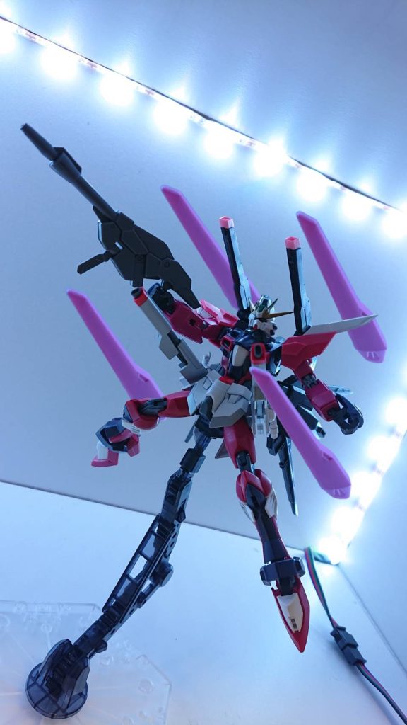 FD‐2XG　ファンドラグーンバックパックの大型スラスターのウイング部に取り付けられているビット兵器。脳波を使用しての運用ができる。しかし、脳波を自由に操れる覚醒者のみしか使用することはできない。RG-FGX　バルファディレールガン ルインに取り付けられている遠距離固定兵装。ガルディアスレールガンの派生武装であり、実弾のみ発射可能。これら2つの追加武装と機体本体に接続されているガルディアスレールガンやビームライフルカイシキと共に一斉射撃することでフルバーストを発動できる。マルチロックオンシステムによる行動の先読み機能を使用することでほぼ確実に弾を当てることができる。