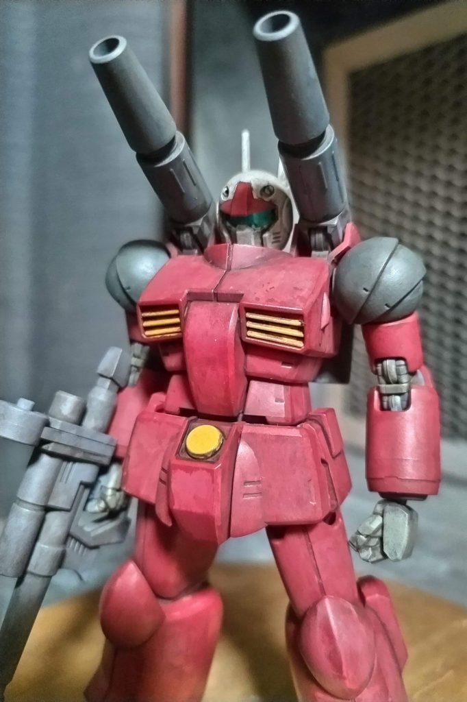 パチ組のキャノンにつや消しトップコートをかけそれを下地に水性ホビーカラーで筆塗りしました^_^