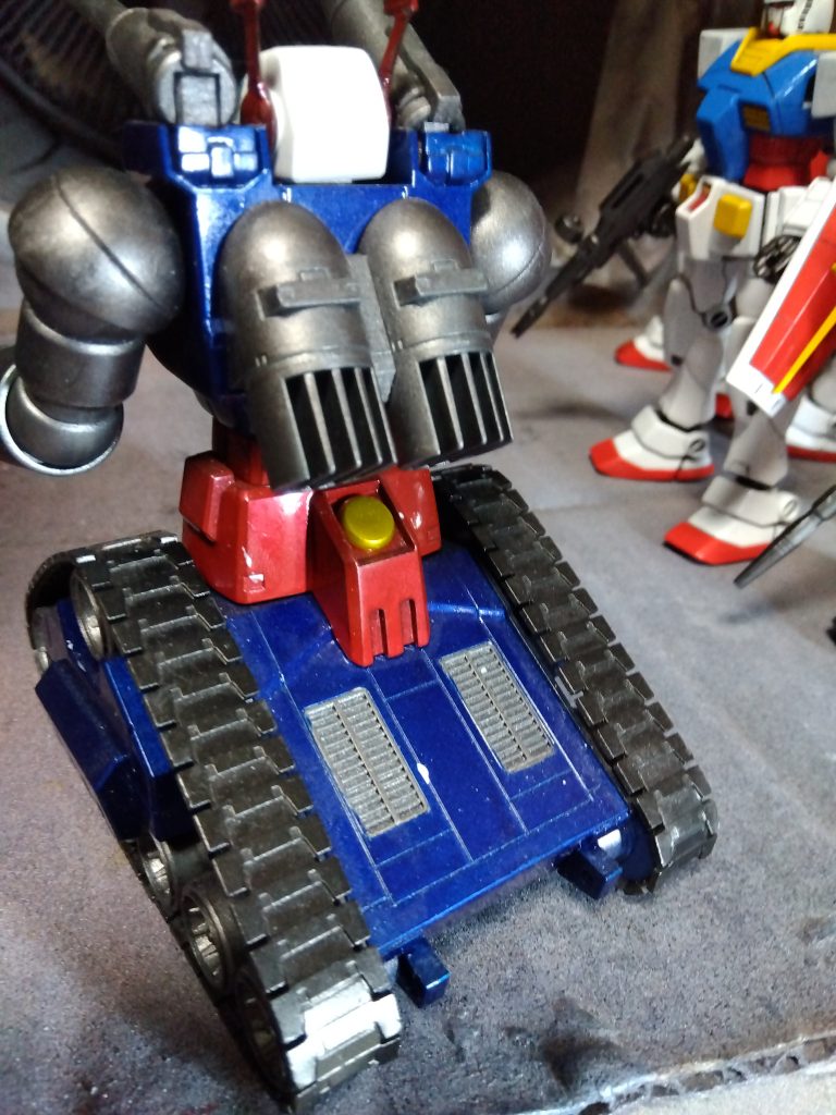 バックショット、後部ダクトの色分けは良い感じにできました。