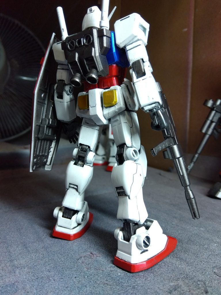 あと、手首と武器はリヴァイブから流用です。流石に元キットのは無理でした。