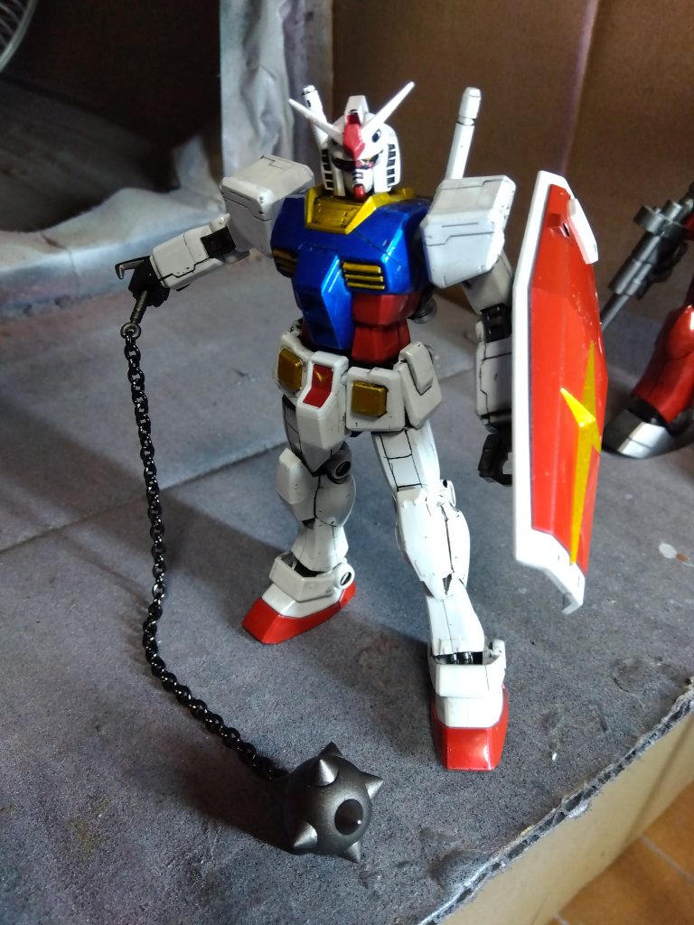 いい意味でハイディテールのガンダムという感想で、ゴテゴテしすぎないところが気に入ってます。