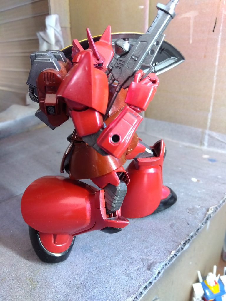 肘はいつもの二重関節に、膝も色々調節してここまで曲がります。