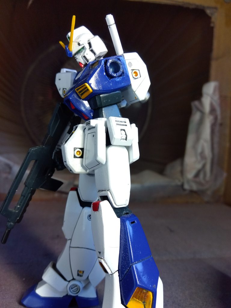 胴体は２ミリ延長、上下に可動箇所を仕込み、前後屈が可能です。