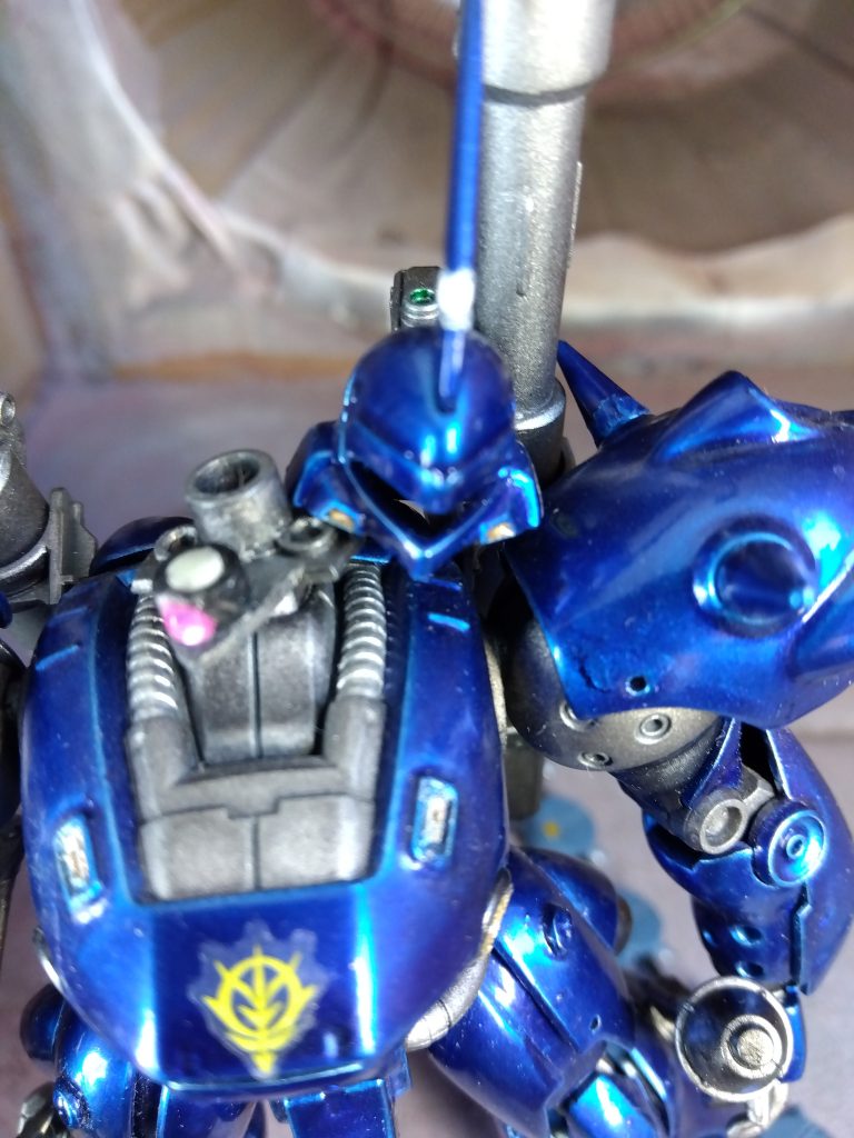 改造箇所はモノアイの可動化、プラパイプとジュエルシールを使いました。 