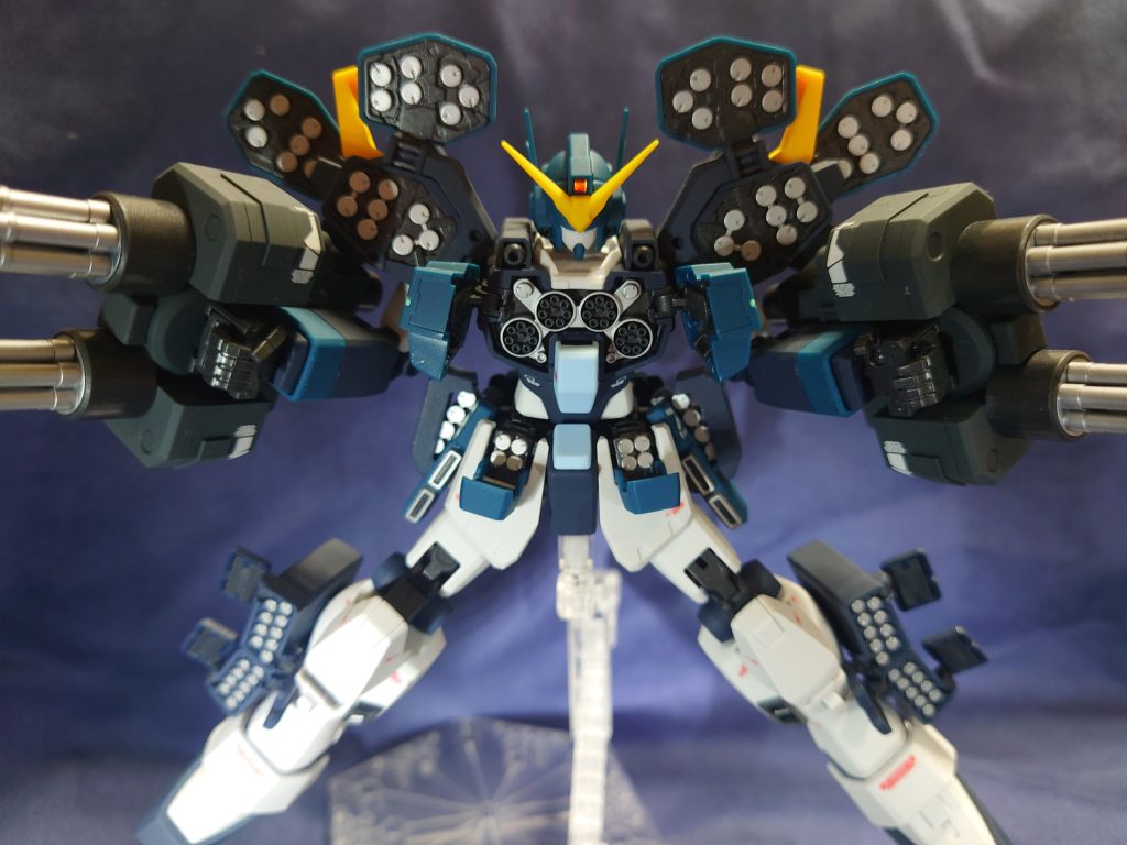 モビルスーツ型移動式火薬庫–4枚目/制作者：KNZ