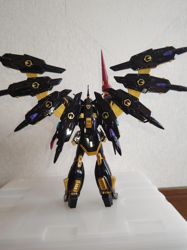 エッチングシートパーツなる物があったので付けて見たが有るのと無いとじゃ印象が違うね!?