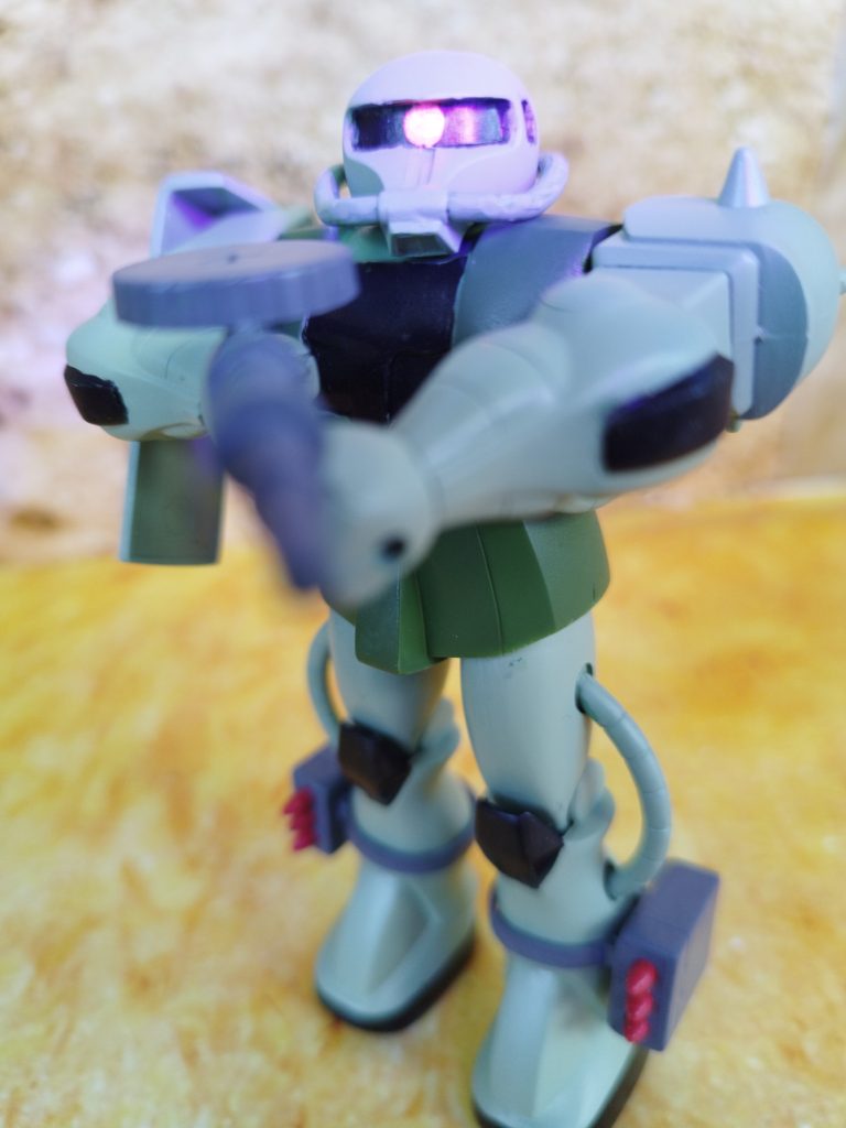 お約束のビコーーん