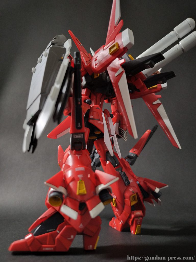 続いてバックショット。