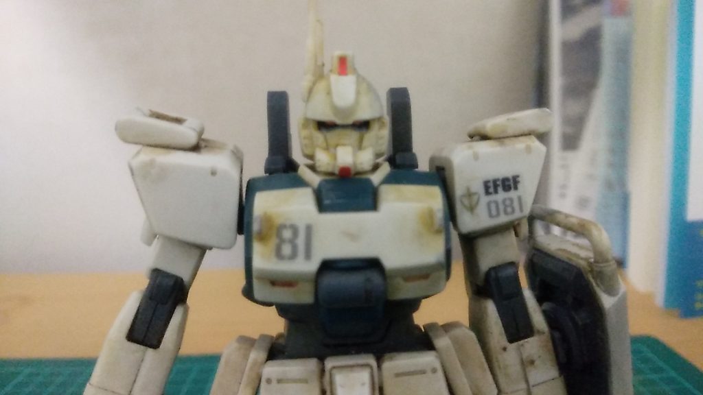 ガンダムEz8–2枚目/制作者：アーモンドチョコ