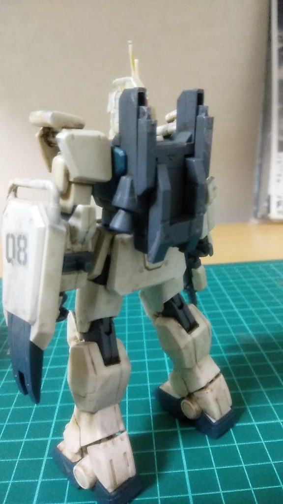 ガンダムEz8–3枚目/制作者：アーモンドチョコ