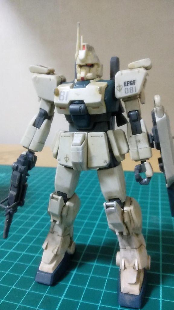 ガンダムEz8–4枚目/制作者：アーモンドチョコ