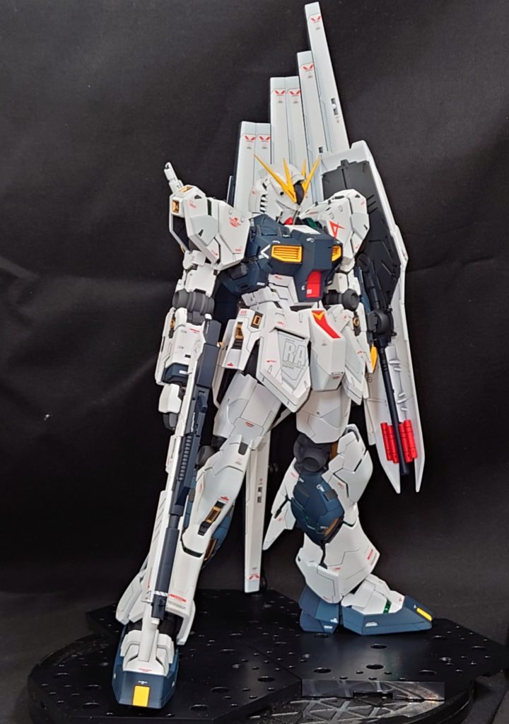 単体では自立できないのでアクションベースでフィンファンネルを支持しています。