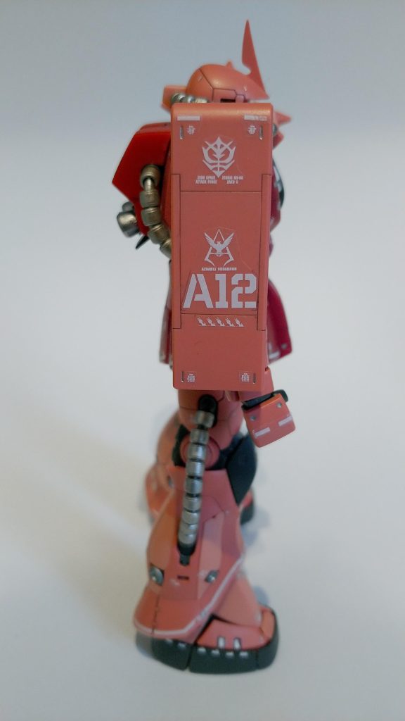 パイプの解釈をああするなら、シールドも色塗らないのが正しいはず…バカ野郎！　カッコよけりゃいいんだよ！