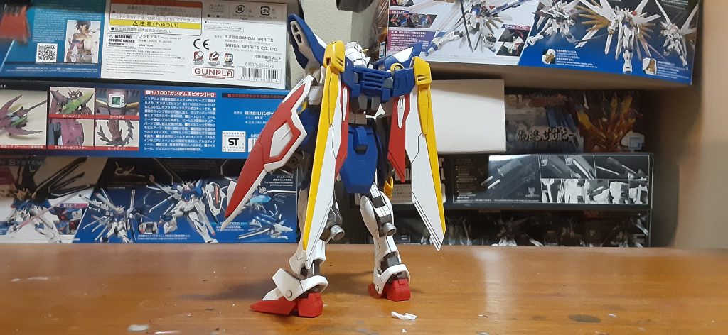 アニメ放送時に当時の1/144を買ってもらい(確か近所のスーパーw)劇中ではあまり扱いがよくなかったけどカッコ良くてお気に入りのキットでした。遊び行く時いつも持っていましたねーw まあそんなだから関節やウイング部分がユルユルになりました。数年前にそれがリバイブ(1/144として)されてると知り凄く嬉しかったです。