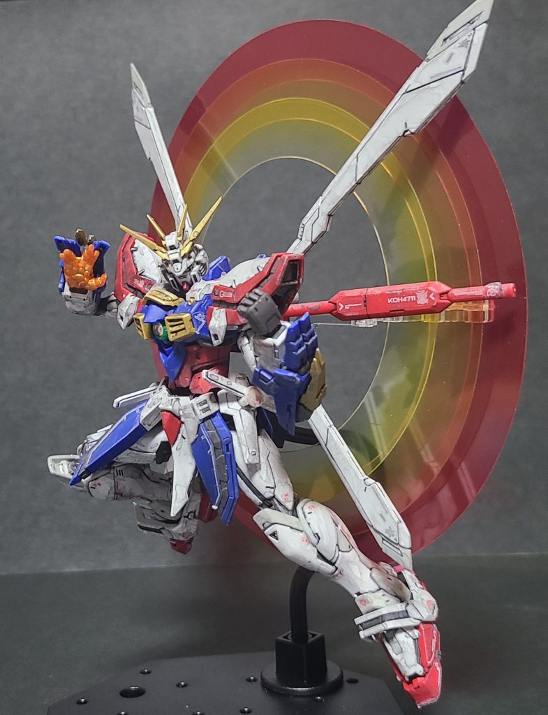 ブラックライトオフ今回は付属のリアリスティックデカールシールを使用しています。過去のリアリスティックデカールより薄くなって改善されてますね。でもやっぱり目立っちゃいますね(^ω^;)