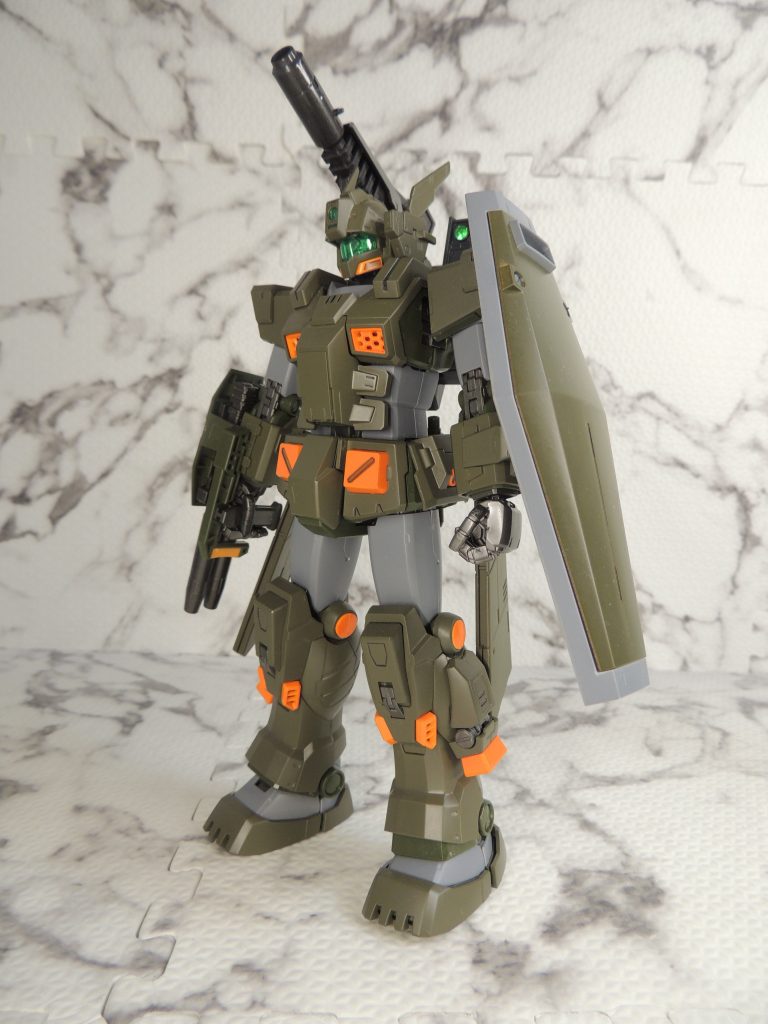 ももや腕のグレーは色々試して、最終的に何で塗ったか忘れました