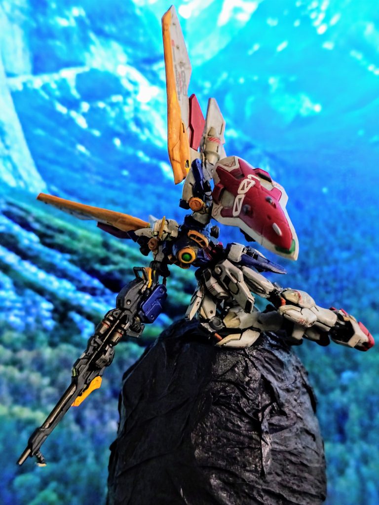 劇中では、散々な扱いをうける非常に珍しい主役MSですが、そんな扱いをものともしないカッコ良いMSになるように作成しました。それにしてもガンダムアーティファクトは、老眼には厳しいですな(泣き)