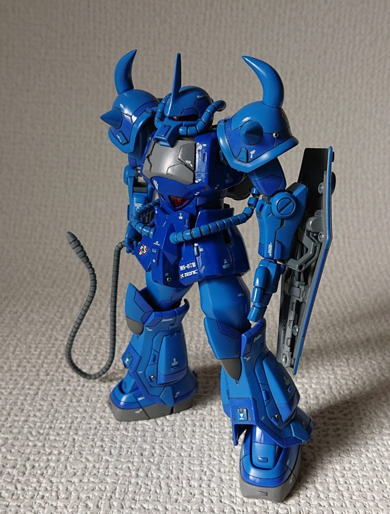 ランバラル。歳は35。グフとともに風格がありますねぇ😊白兵戦、ゲリラ戦を得意としたまさに「青い巨星」と言われるだけありますなぁ。